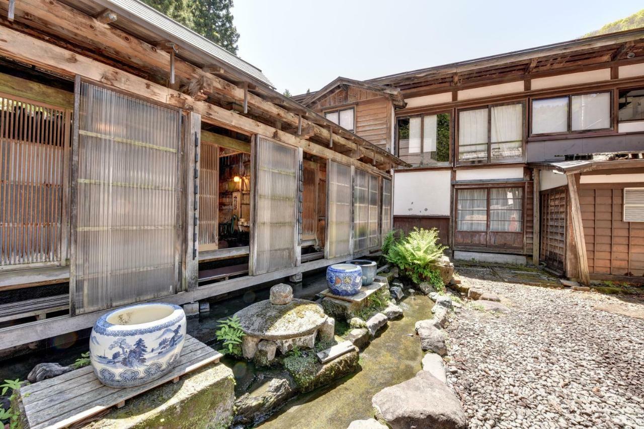 Nishiya Hotell Yonezawa Exteriör bild